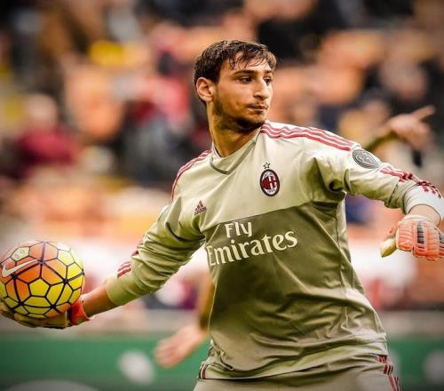 全市场：拉齐奥接近免签因西涅，年薪130万欧签约至明年6月（全市场：拉齐奥或将以自由身引进因西涅，年薪130万欧，合同至明年6月）