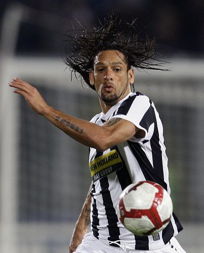 意媒：尤文关注里尔18岁中场布阿迪，若身价合理他们将会行动（意媒称尤文盯上里尔18岁中场布阿迪，若要价合适将出手）