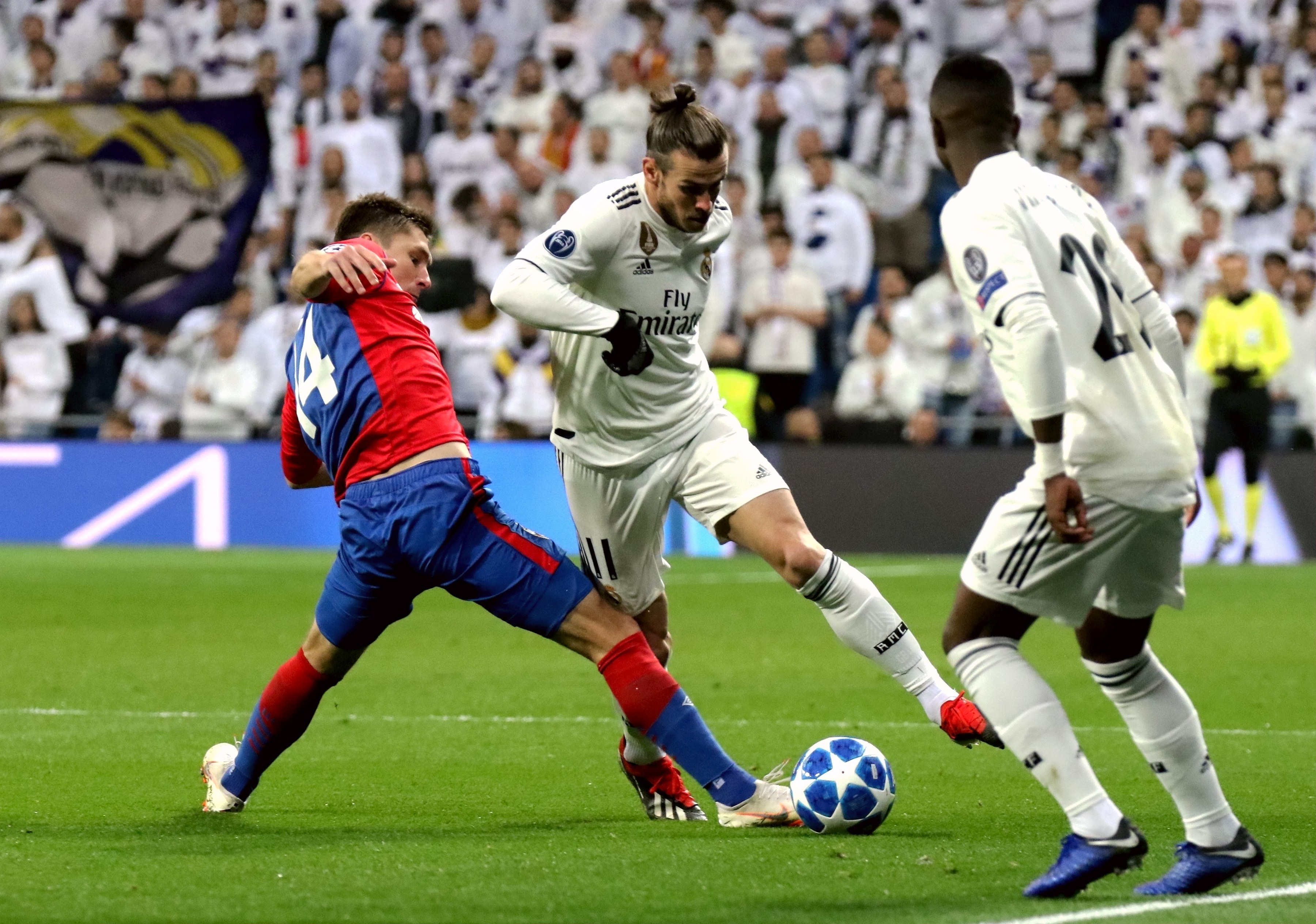 爱德华兹砍本赛季第6次35分+5三分，领跑联盟所有球员（爱德华兹本季第6次轰35分+5记三分，领衔全联盟）