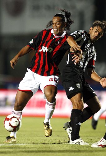 德尚：对接下来的比赛有了一些答案；防守端的储备同样重要（德尚：对后续比赛已有思路，防守厚度同样关键）