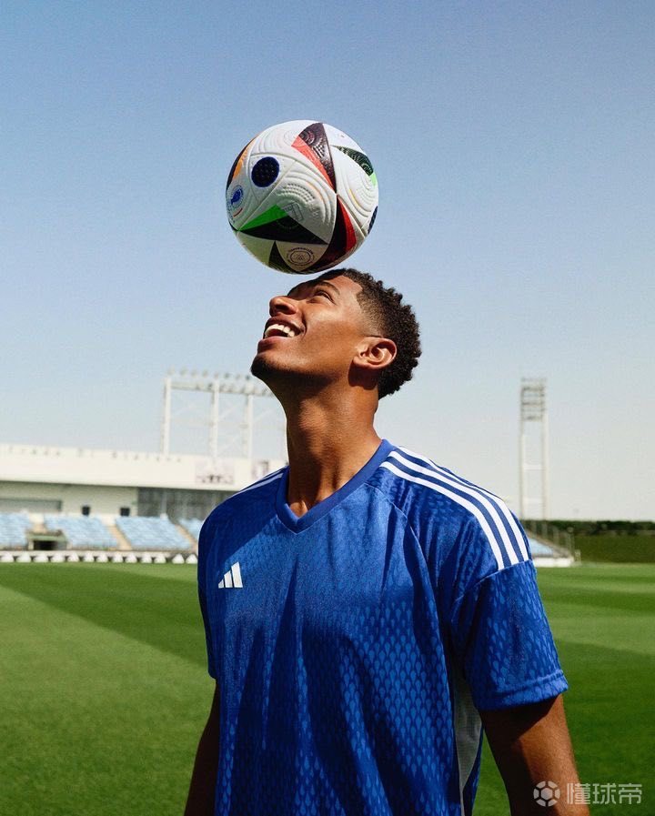 索内斯：萨拉赫不配进首发，他认为不必努力去争夺一席之地（索内斯：萨拉赫不该首发，自认无需为位置而努力）